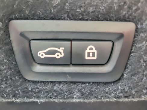 Used 2019 BMW 530i xDrive w/ Convenience Package image 21