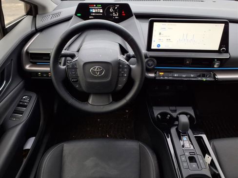 Used 2024 Toyota Prius XLE image 2