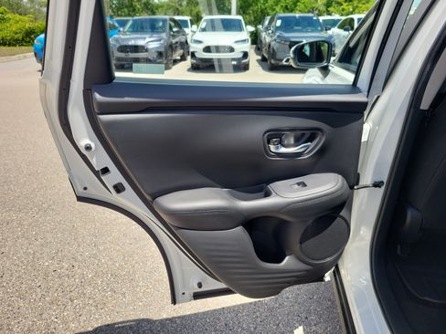 Used 2025 Honda HR-V LX image 14