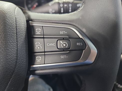 Used 2025 Jeep Compass Limited AWD/4WD image 21