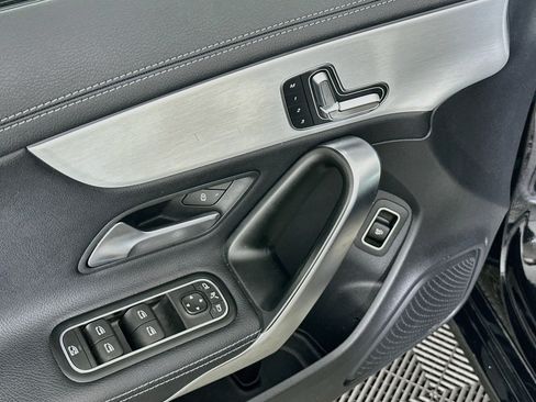 Used 2025 Mercedes-Benz CLA 250 image 15
