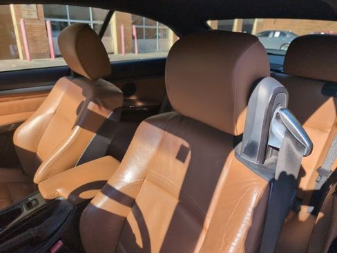 Used 2008 BMW 328i Convertible image 9