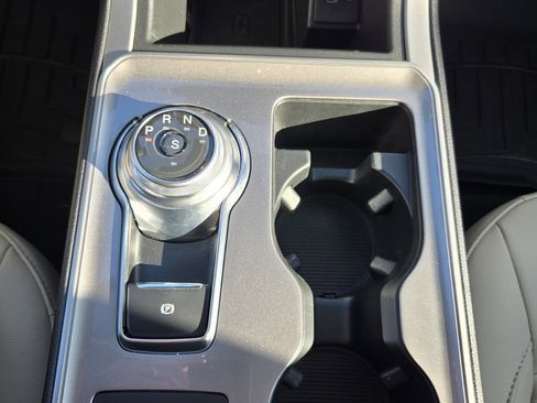 Used 2024 Ford Edge SEL w/ Convenience Package image 25