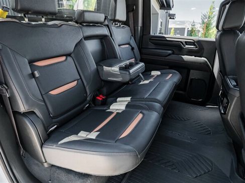 Used 2024 GMC Sierra 2500 AT4 AWD/4WD image 39