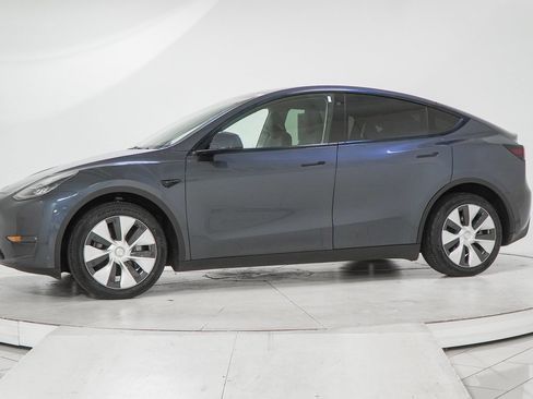 Used 2023 Tesla Model Y Long Range image 4