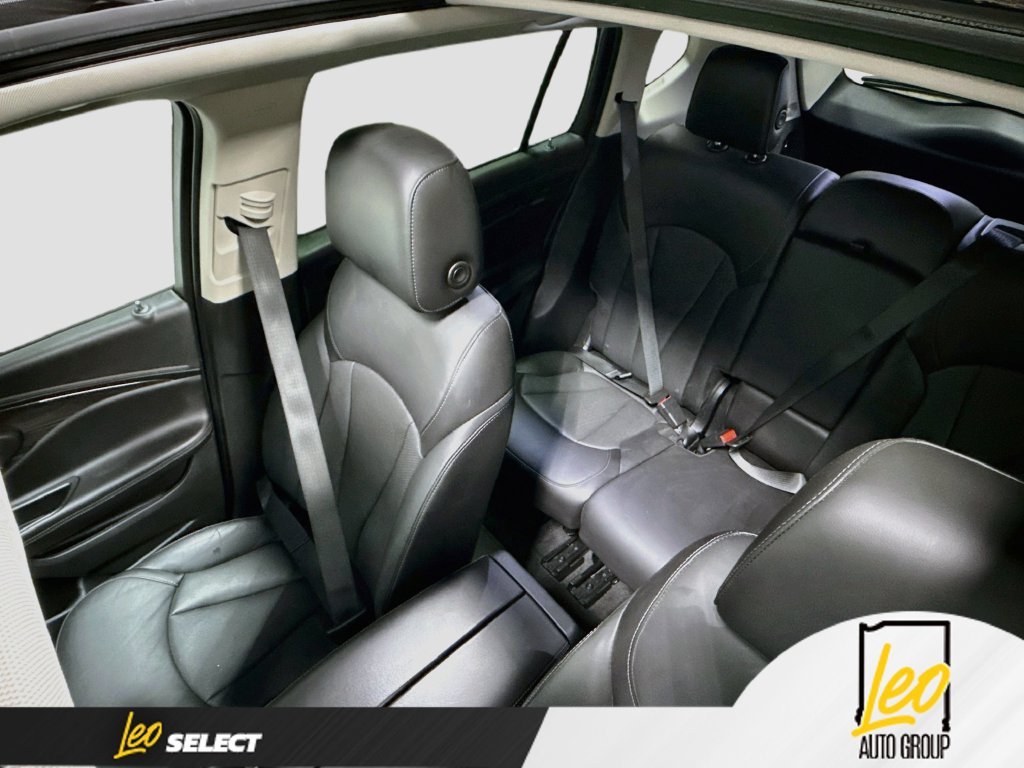 Used 2019 Buick Envision Essence AWD/4WD image 24