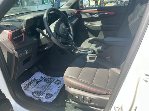 Used 2024 Chevrolet TrailBlazer RS w/ Convenience Package image 11