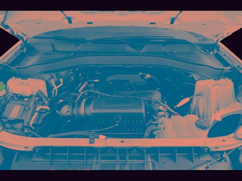 Certified 2022 Ford Explorer XLT w/ Equipment Group 202A image 8