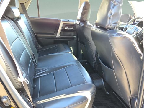 Used 2018 Toyota 4Runner SR5 image 15