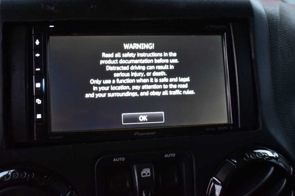 Used 2015 Jeep Wrangler Unlimited Sahara AWD/4WD image 38