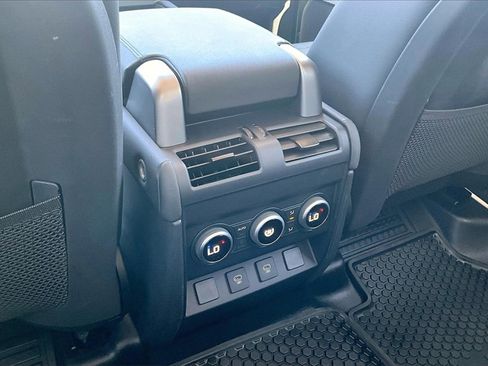 Used 2024 Land Rover Defender 110 S image 25