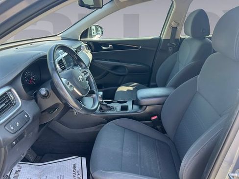 Used 2019 Kia Sorento AWD w/ LX Convenience Package image 10
