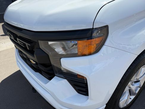 Used 2023 Chevrolet Silverado 1500 Custom image 9