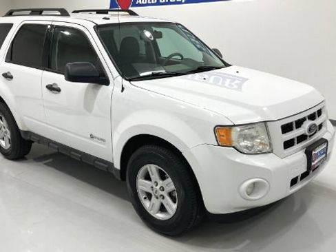 Used 2009 Ford Escape Limited AWD/4WD image 3