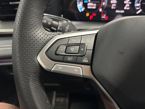 New 2026 Volkswagen Tiguan SE R-Line image 24