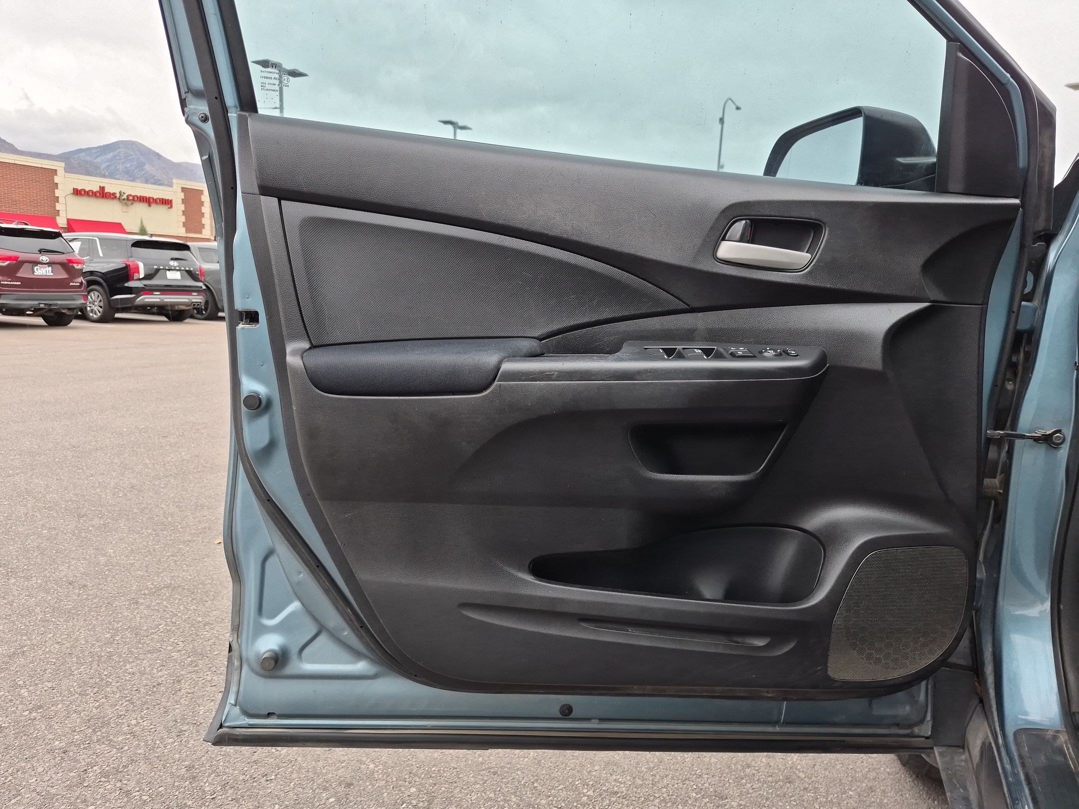 Used 2015 Honda CR-V LX image 14
