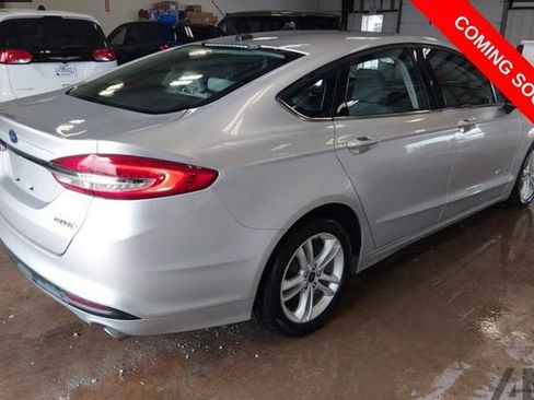 Used 2018 Ford Fusion S FWD image 4