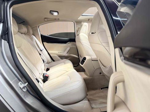 Used 2021 Maserati Ghibli S GranSport RWD image 48