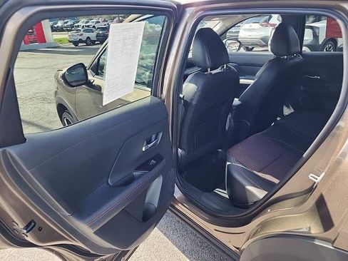 Certified 2025 Nissan Kicks SR image 21