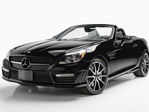 Used 2013 Mercedes-Benz SLK 55 AMG image 4
