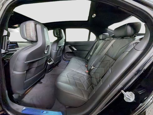 New 2026 BMW 750e xDrive image 25