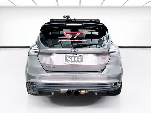 Used 2016 Ford Focus ST FWD image 5