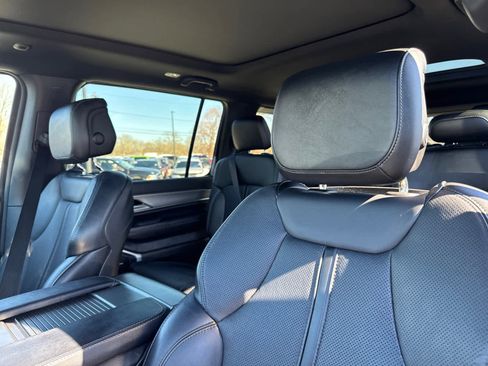 Used 2024 Jeep Wagoneer Series II image 15