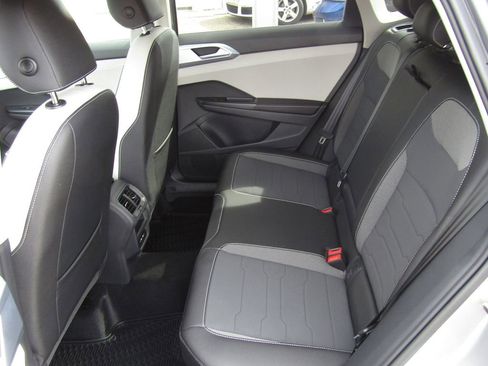 New 2026 Volkswagen Taos SE AWD/4WD image 21
