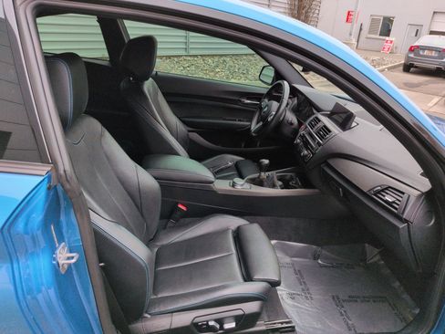 Used 2017 BMW M2 image 30