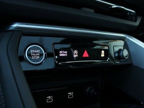 New 2025 Audi Q5 Premium Plus image 11