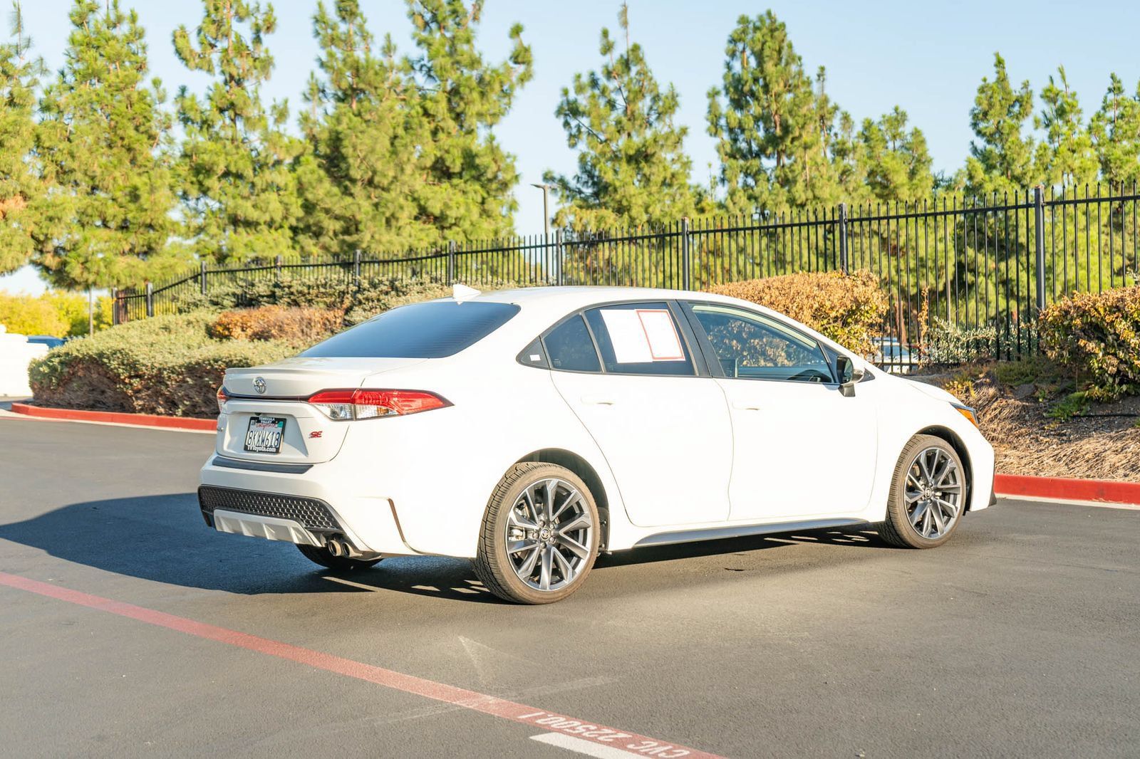 Certified 2020 Toyota Corolla SE w/ Carpet Mat Package (TMS) FWD image 8