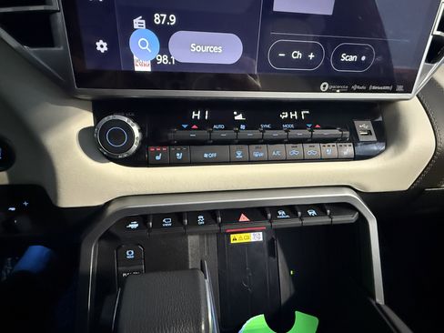 Used 2022 Toyota Tundra 1794 Edition image 19