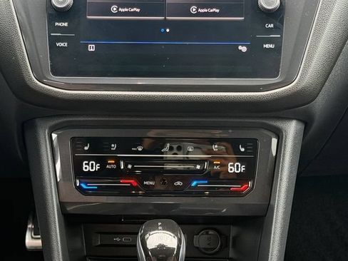 Certified 2024 Volkswagen Tiguan SEL R-Line AWD/4WD image 19