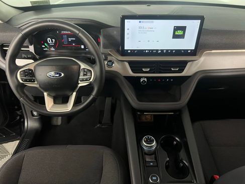 Used 2025 Ford Explorer Active image 14