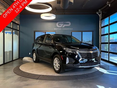 Used 2022 Chevrolet Equinox LT AWD/4WD image 1