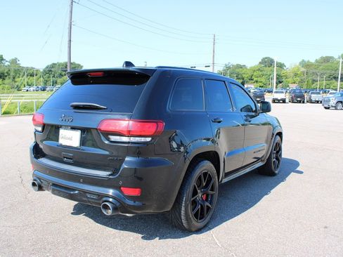 Used 2018 Jeep Grand Cherokee SRT w/ Trailer Tow Group IV AWD/4WD image 20