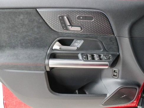 New 2025 Mercedes-Benz GLA 35 AMG 4MATIC image 21