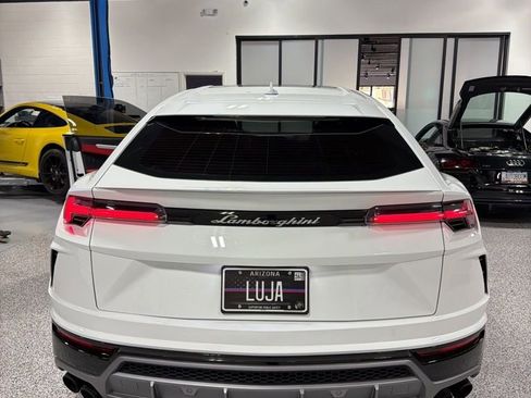 Used 2020 Lamborghini Urus AWD/4WD image 4