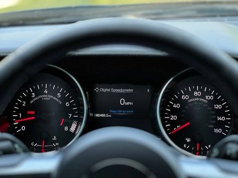 Used 2018 Ford Mustang GT Premium RWD image 25