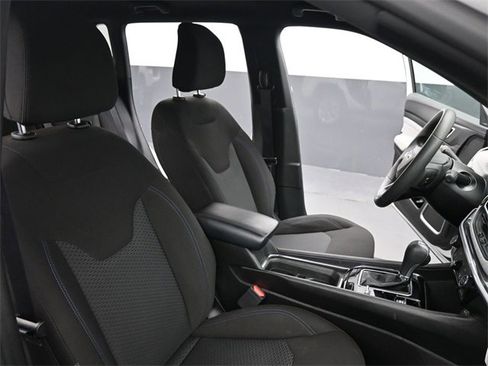 Used 2025 Jeep Compass Sport image 26