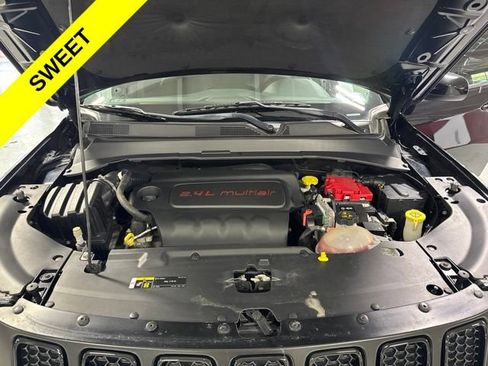 Used 2021 Jeep Compass Latitude AWD/4WD image 10