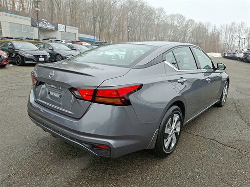 Used 2023 Nissan Altima 2.5 S image 7