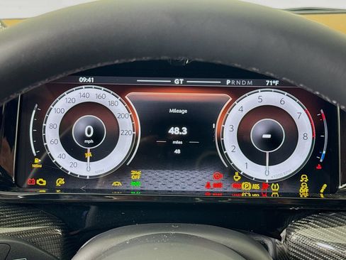 Used 2026 Aston Martin Vanquish Convertible RWD image 12
