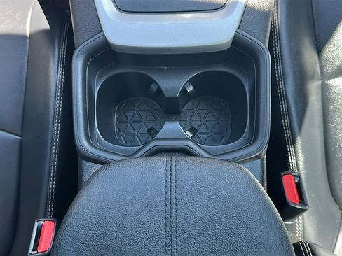 Used 2020 Toyota RAV4 XLE Premium FWD image 29