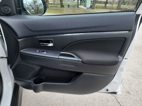 Used 2017 Mitsubishi Outlander Sport SE image 34