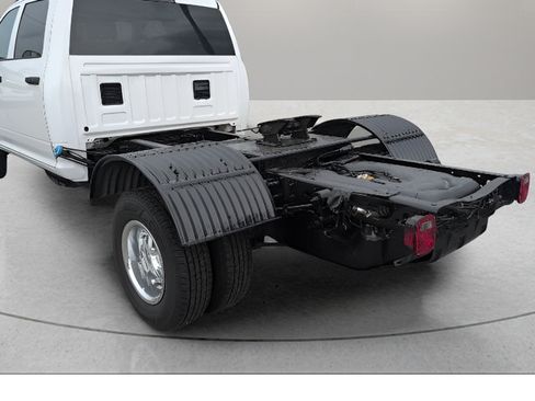 Used 2022 RAM 3500 Tradesman w/ Chrome Appearance Group AWD/4WD image 5