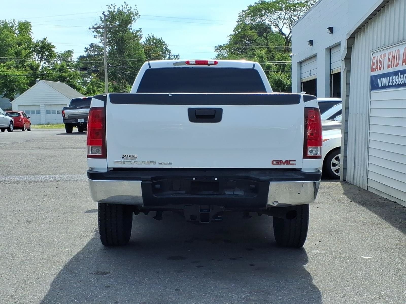 Used 2012 GMC Sierra 2500 SLE RWD image 4
