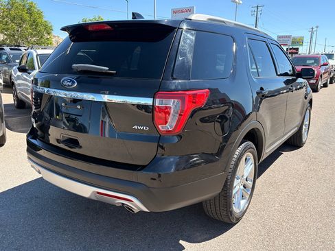 Used 2017 Ford Explorer XLT w/ Equipment Group 202A AWD/4WD image 5
