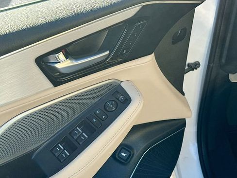 Certified 2025 Acura MDX SH-AWD image 19