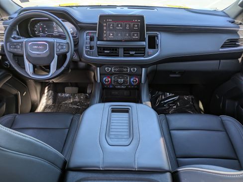 Used 2023 GMC Yukon SLT image 14